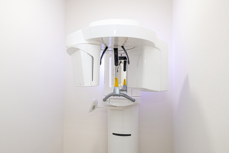 海岸歯科室CHIBA STATION 千葉市中央区 歯科用CTを完備し精密な治療に努める