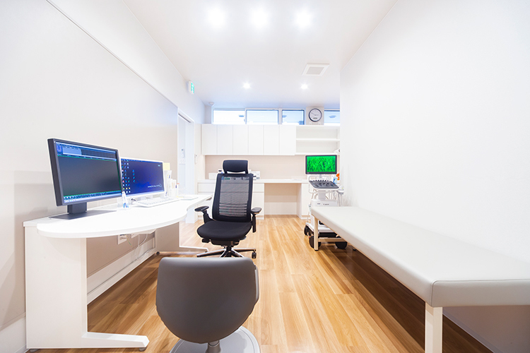 木村あおぞらクリニック 米子市 木村隆誉院長は、救急科や放射線科を中心に研鑽を積んだ人物