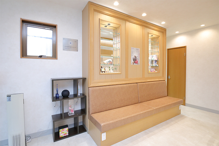 岡本歯科医院 京都市西京区 1歳の子どもから90歳以上の高齢者まで幅広い地域の住民が通う