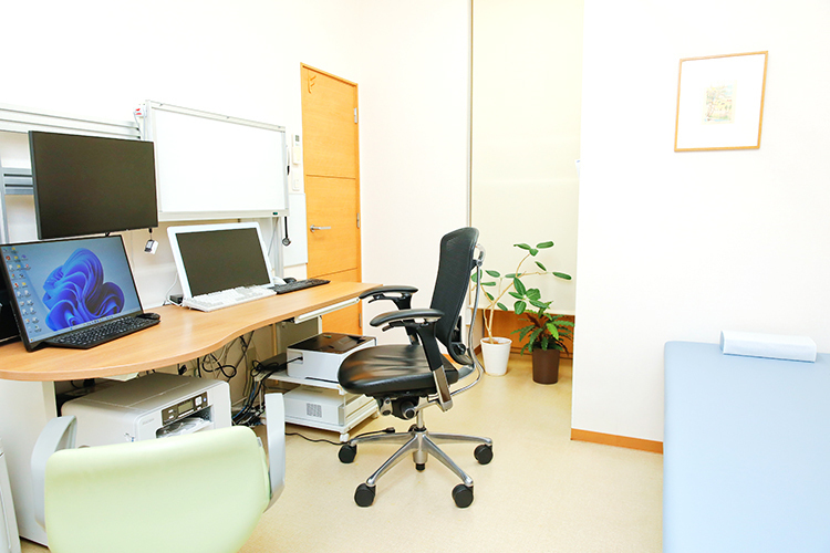 江渕クリニック 練馬区 清潔感のあふれる診察室