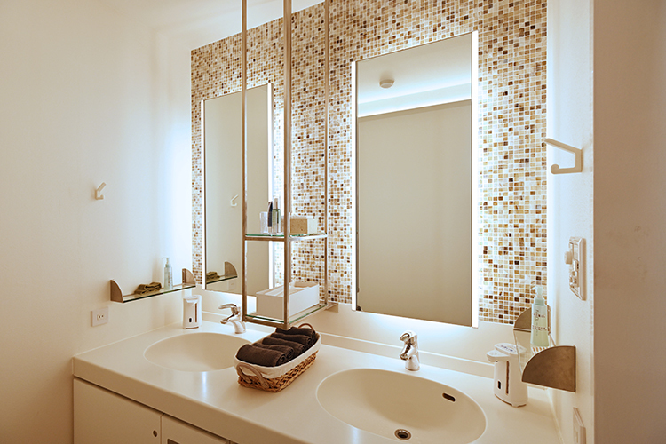 あきおか形成外科 高槻市 パウダールームを完備