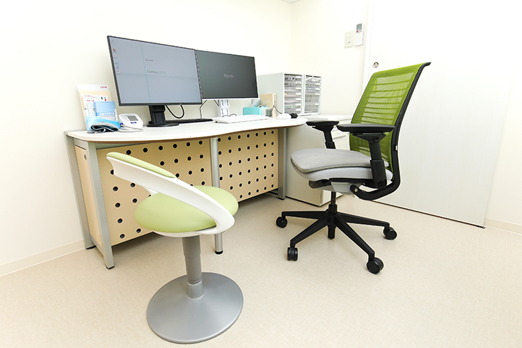 中野新橋内科クリニック 中野区 患者に寄り添う丁寧な診察を心がける