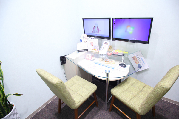 なごみ歯科 名古屋市西区 個室のカウンセリングルームで治療の相談ができる