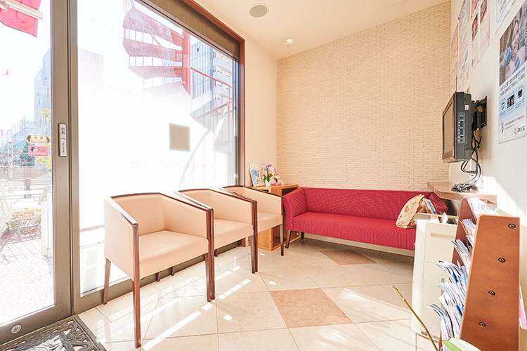 天神歯科クリニック 江東区 女性ならではのセンスが光る待合室