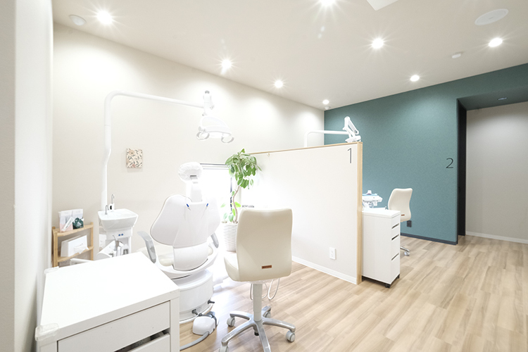 でぐち歯科・こども歯科 北九州市八幡西区 半個室式の開放感のある診療室