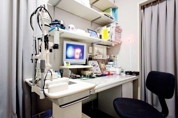 こんの眼科 さいたま市浦和区 先生とじっくり話せる診察室