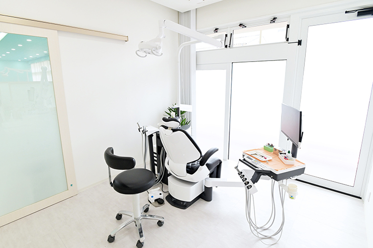 いのうえ歯科・矯正歯科 大阪市住吉区 プライバシーに配慮された個室の診察室