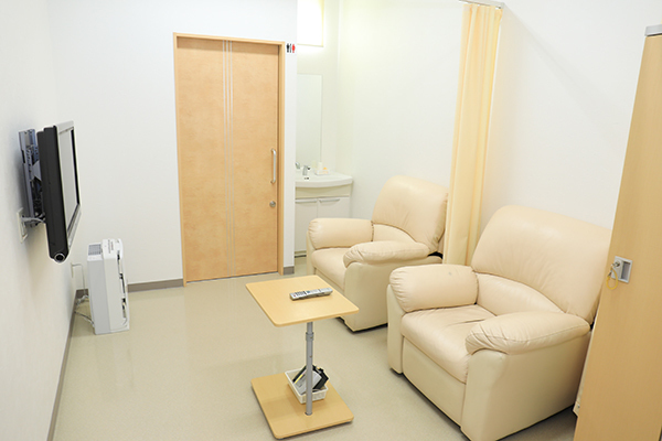 さくらクリニック 瑞穂市 内視鏡検査の後は回復室で休むことができる