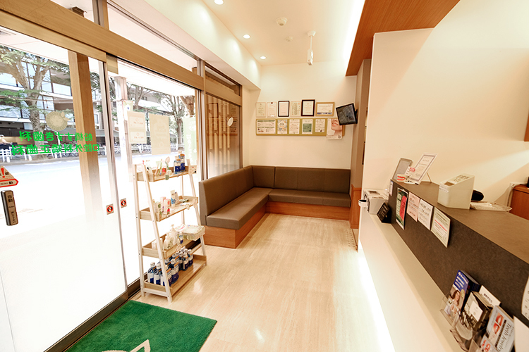 船橋すずき歯科口腔外科矯正歯科 船橋市 小児から高齢者まで幅広い世代の患者に対応