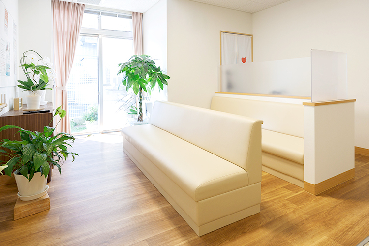 翼医院 高松市 超音波検査や内視鏡検査、副院長の診察時用の待合室