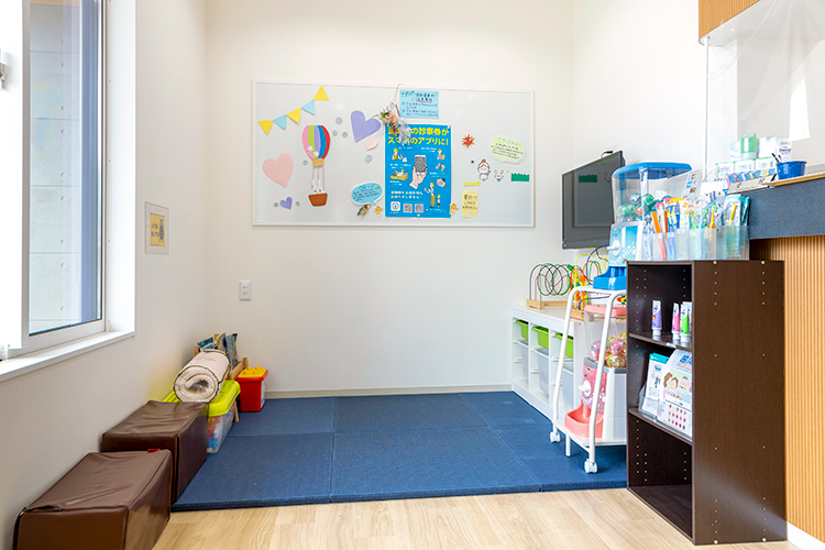 医療法人社団　みらい歯科クリニック 丸亀市 キッズスペースは玩具が充実