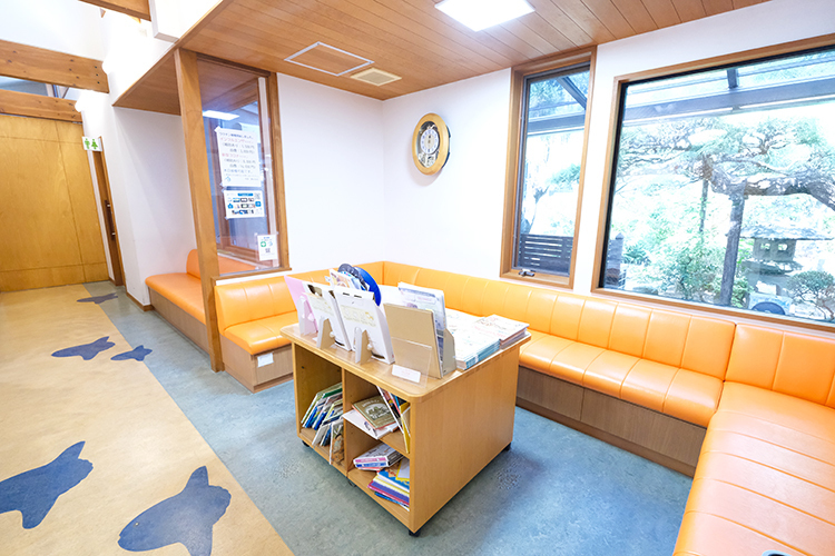 勝谷医院 尼崎市 バリアフリー設計で車いすやベビーカーのままでも受診可能