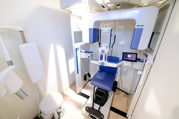 あいおい歯科グループ　新宿駅前歯医者・矯正歯科 新宿区 より精密な診療をめざし、機器を充実させている