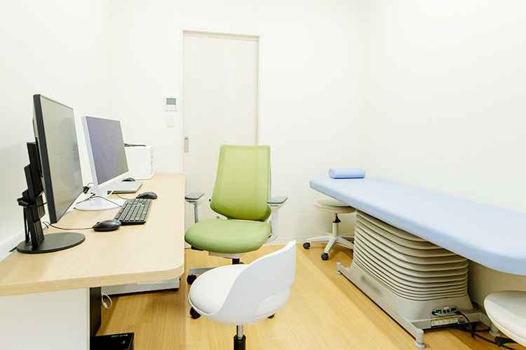 おかだ内科・循環器内科クリニック 高槻市 予防医療の重要性を実感。10年、20年後を見据えた診療を行う