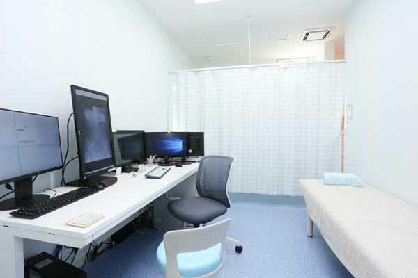 相川みんなの診療所 名古屋市緑区 診療室は「水色」と「ピンク」の2色に分かれている