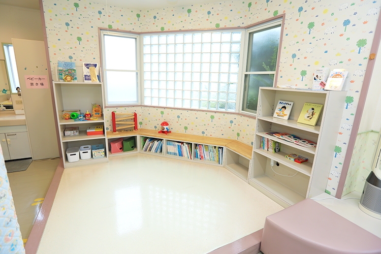 永覚Kidsクリニック 豊田市 患者に好評の大きなキッズルーム