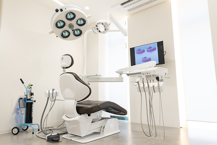 かさいエキ総合歯科・かさいキッズデンタル 江戸川区 外科手術の実施が可能な診療室