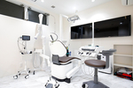 Kデンタルクリニック成城 世田谷区 診察室はすべて完全個室。ベビーカーも一緒に入れるほど広い