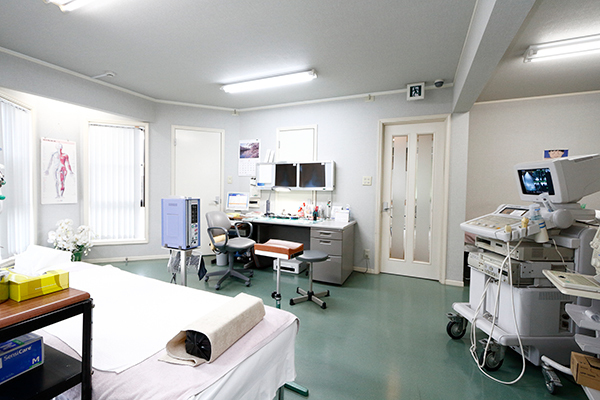 辻医院 内科・循環器科 箕面市 処置室