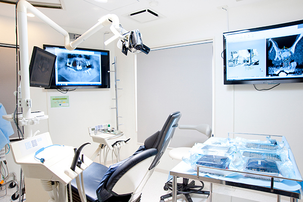 ホワイトデンタルクリニック中野院 中野区 オペ室も備え、トータル的な診療を提供