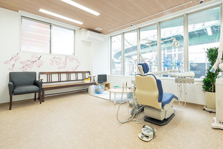 伊藤歯科医院 名古屋市昭和区 個室の診察室完備で子ども連れでも安心