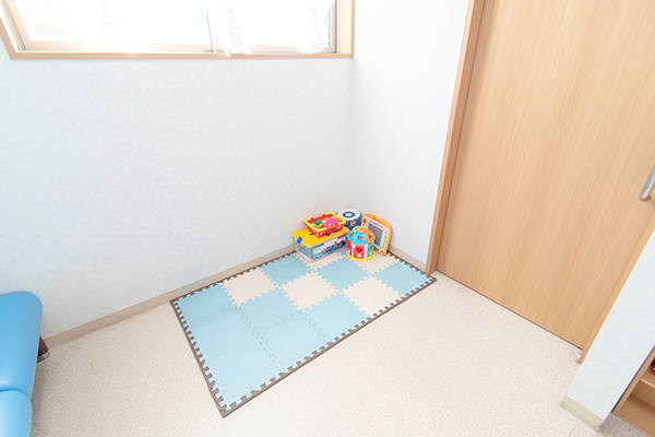 あおぞらクリニック 西尾市 キッズスペースも完備