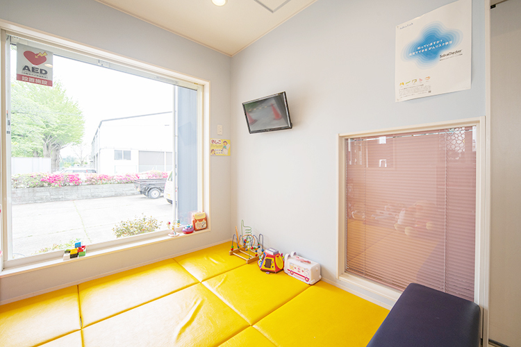 渡辺歯科医院 柏市 キッズスペースも広く、おもちゃも豊富にある