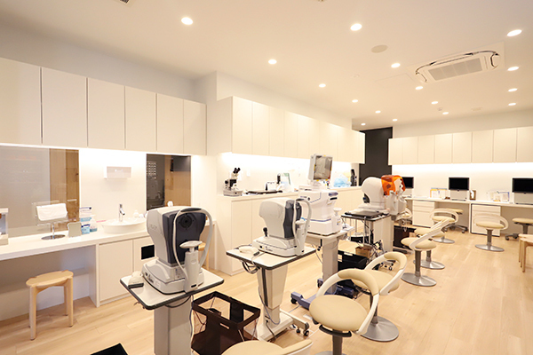 横浜鶴見中央眼科 横浜市鶴見区 さまざまな検査機器もある