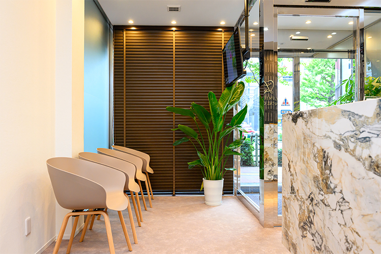 リュミエールデンタルクリニック水道橋 千代田区 ホテルのラウンジのような高級感あふれる院内