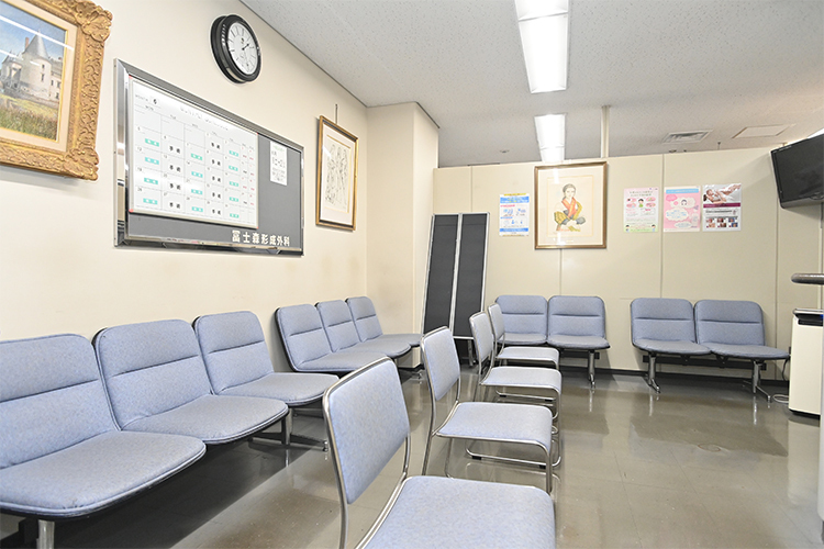 冨士森形成外科医院 京都市下京区 可能な限り傷を残さない処置を心がけている