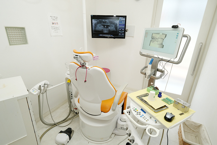 アップル歯科クリニック 越谷市 診察室は個室も完備。プライバシーにも配慮されている