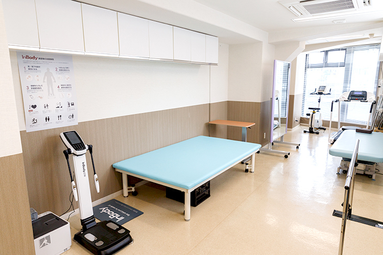 二子玉川整形外科クリニック 世田谷区 広々としたリハビリテーション室