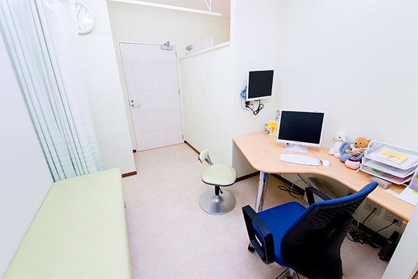 マザーズ高田産医院 横浜市港北区 診療室は個室で出産のことから産まれた後のフォローまで話が可能
