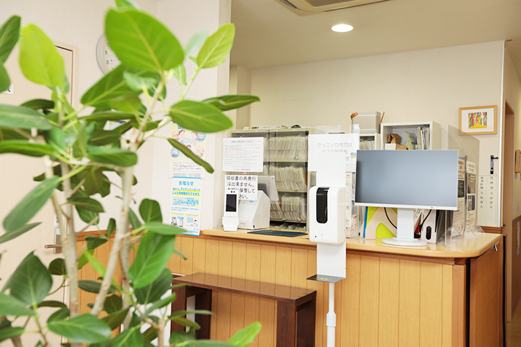 いまいずみクリニック 京都市下京区 受付スタッフが丁寧に対応