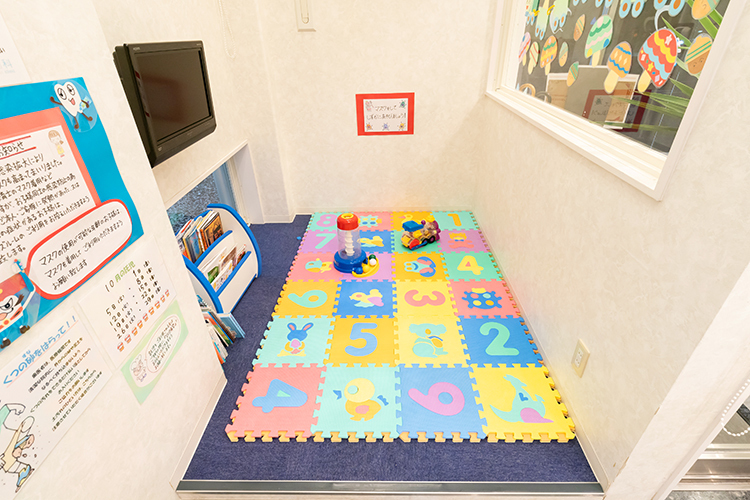 中矢歯科 春日井市 毎週火曜日は保育士がキッズスペースで子どもを預かってくれる