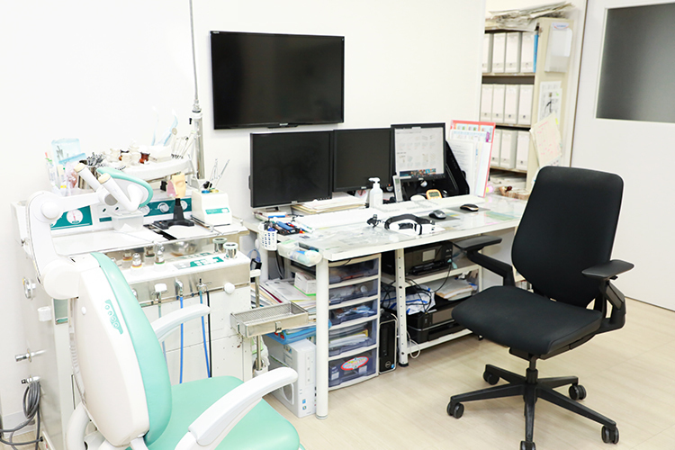 河野耳鼻咽喉科Ear Surgi Clinic 福岡市中央区 院長は耳の手術を専門に研鑽を積んできた
