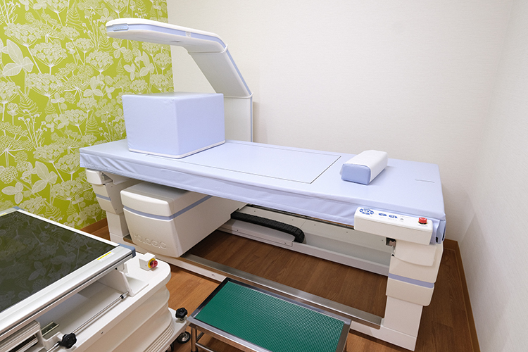 そうえん整形外科　骨粗しょう症・リウマチクリニック 神戸市東灘区 骨密度検査の機器など必要な検査をすぐ行えるよう備えている