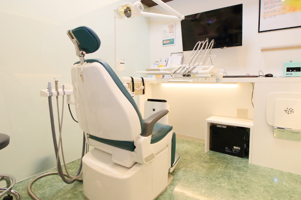 ひらおかデンタルクリニック 東大阪市 予防・トリートメント専用のユニットも用意