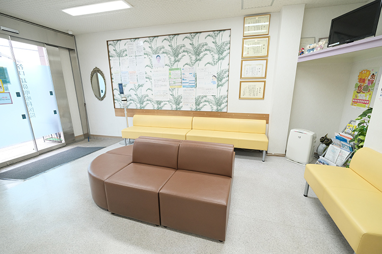 谷口耳鼻咽喉科医院 伊丹市 0歳の乳児から90代の高齢者まで幅広い世代が訪れる