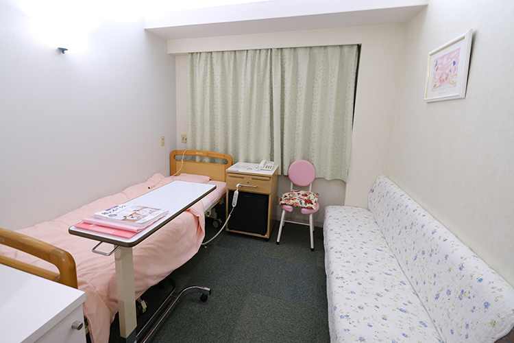 大久保クリニック 吉川市 温かいスタッフによる手厚いサポートを受けられる