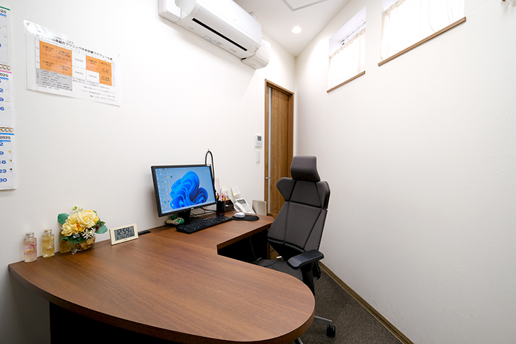 かつしか心身総合クリニック 葛飾区 うつ・不安障害などの心療内科、内科のほか、日常の悩みに応える