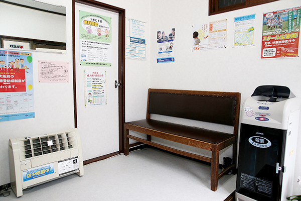 有馬歯科医院 摂津市 落ちついた雰囲気の待合室