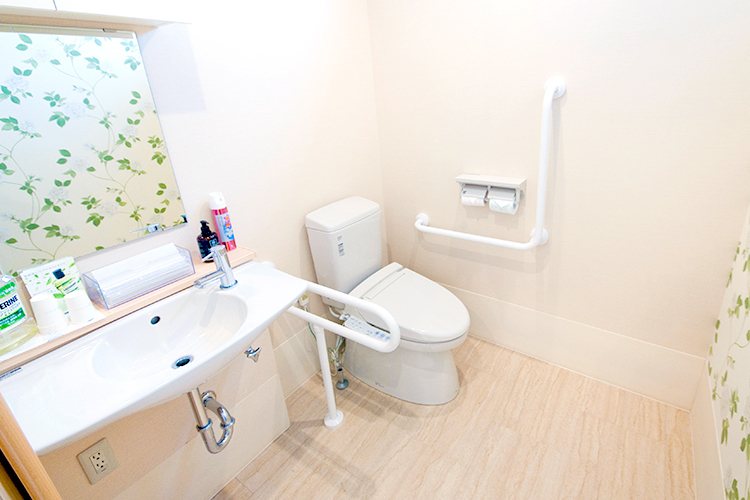 歯科川崎医院あいおい 相模原市中央区 院内はバリアフリー。動きやすさを重視した造り