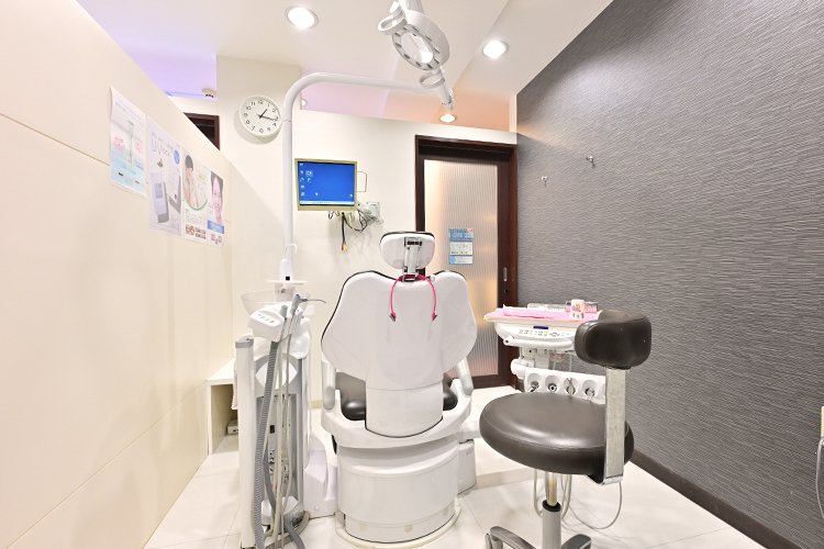 府中駅前歯科 府中市 対話を重ねる丁寧な診療を心がけている