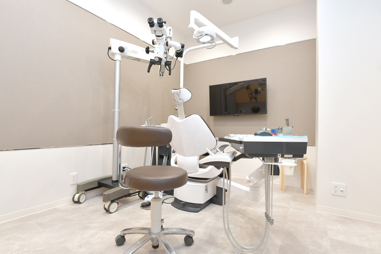 てらい歯科クリニック 茨木市 プライバシーに配慮された半個室タイプの診療室
