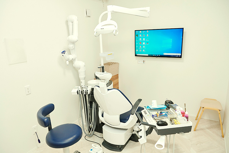 よしむら歯科・小児歯科医院 鹿児島市 大人用の診療室の他、子ども用の診療室、完全個室のオペ室がある