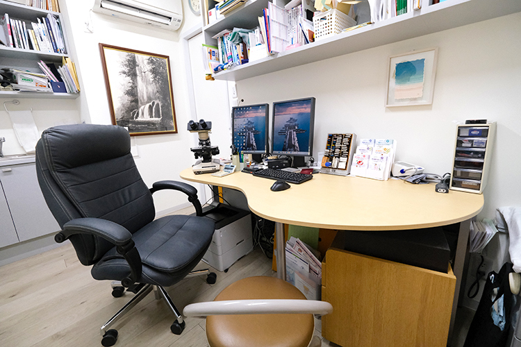 なかクリニック 箕面市 医師とスタッフが密に連携を行い、全員で患者を支えている