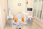 たじま歯科クリニック 高槻市 診療室は個室でプライバシーにも配慮している