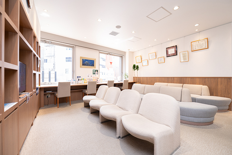 山下診療所 大塚 豊島区 歯科ユニットは全部で7台。治療や手術によって使い分けている