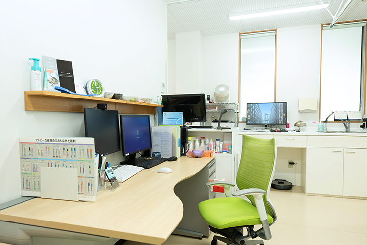 宇都宮腎内科皮膚科クリニック 宇都宮市 チーム医療を実施。スタッフと連携し患者をサポート